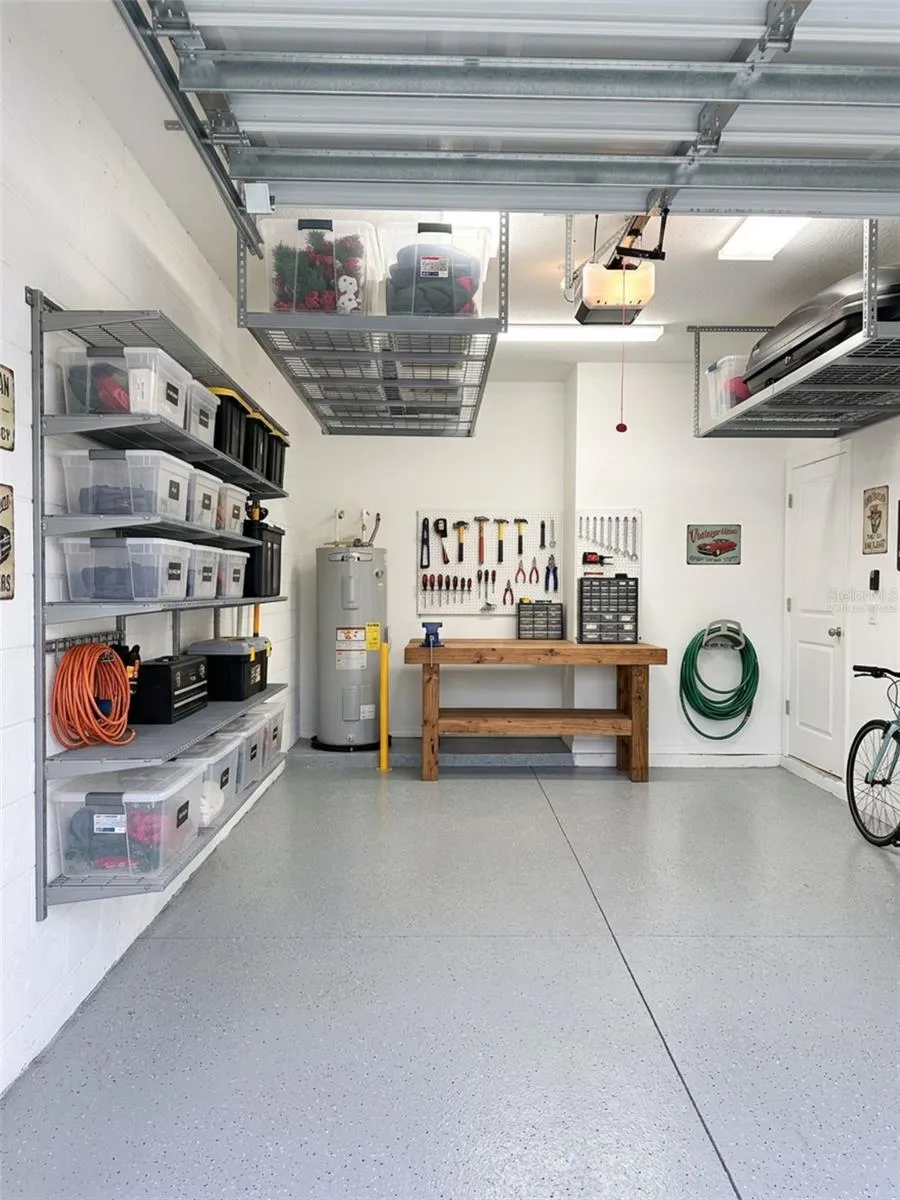Garage virtually staged