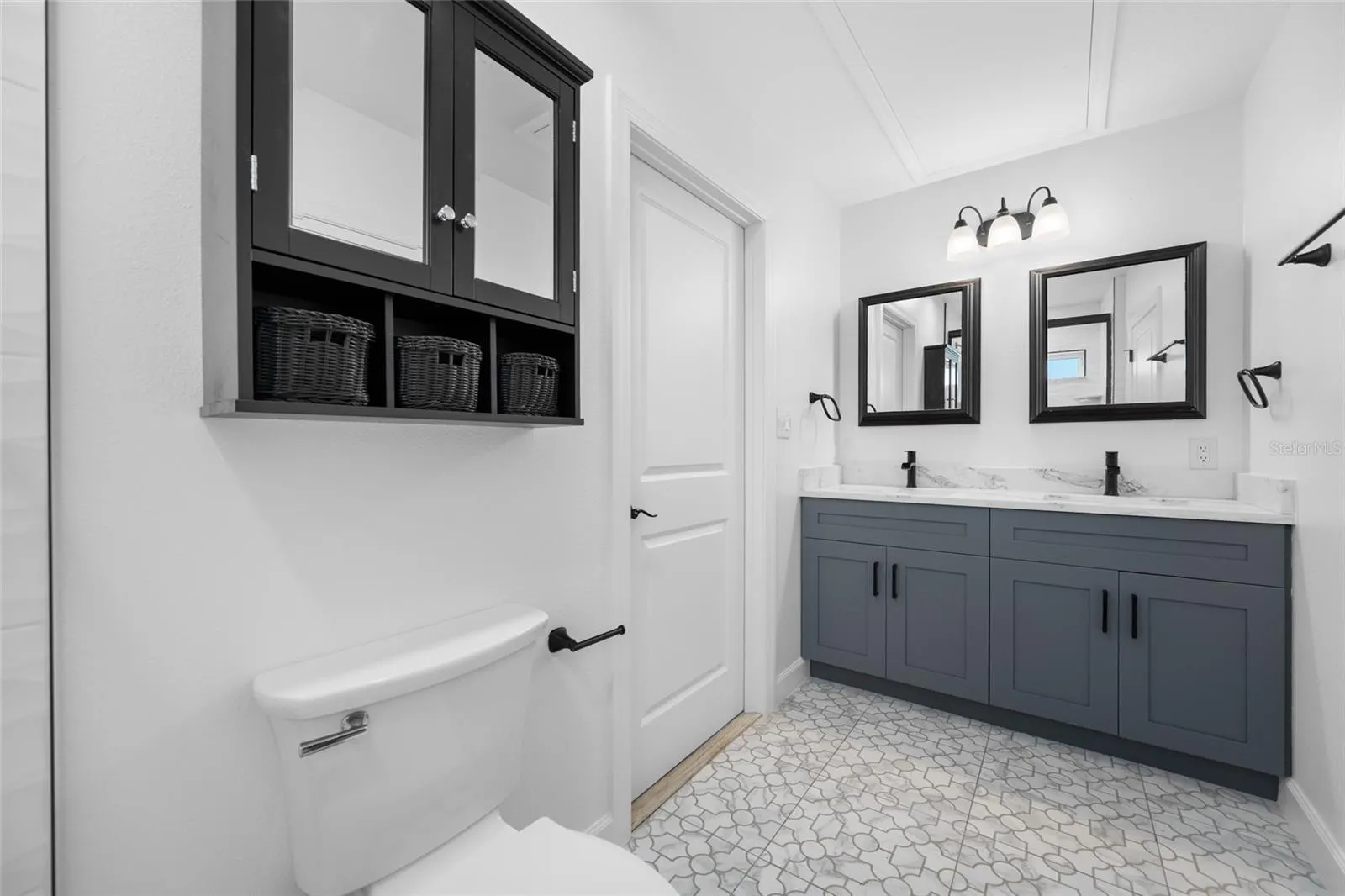 Jack &amp; Jill Bathroom