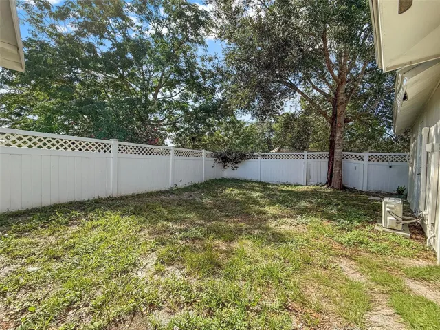 Fenced rear yard