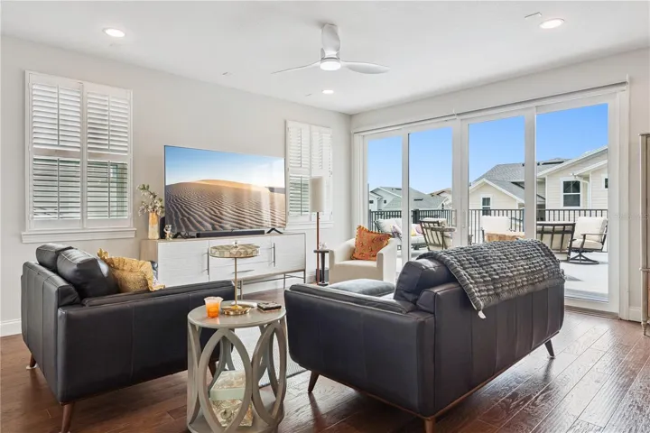 Living room 1