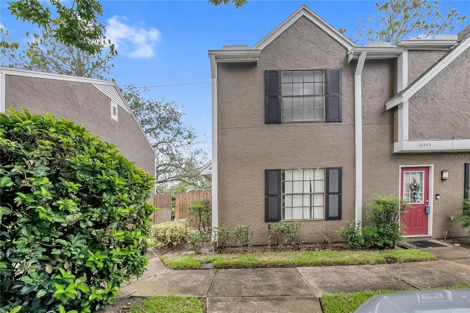 Corner townhome unit