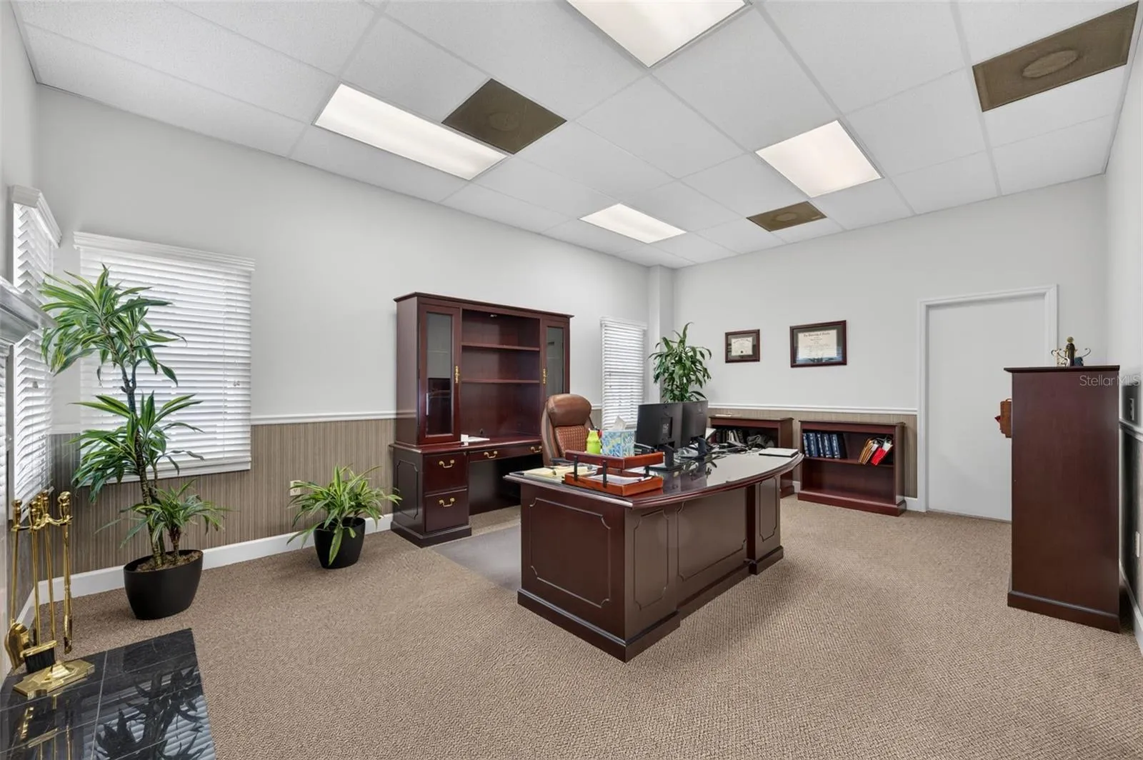 Executive office 2