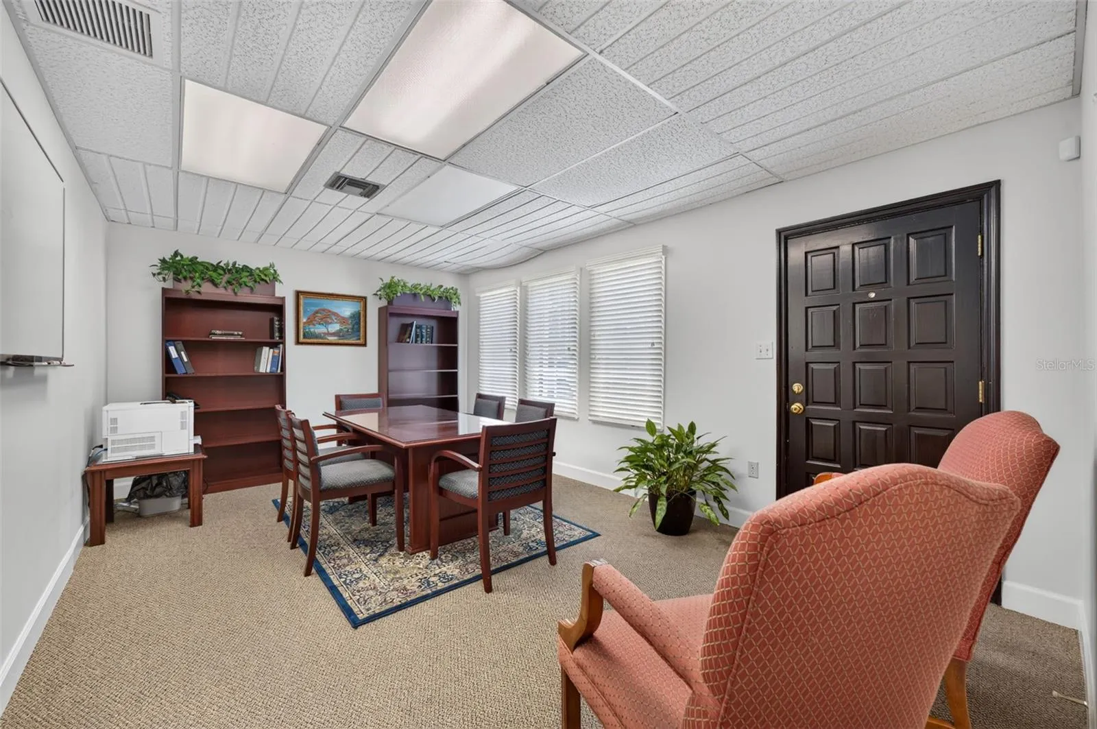 Separate entrance for annex area