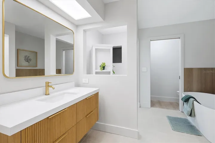 Spa-Like Bathroom