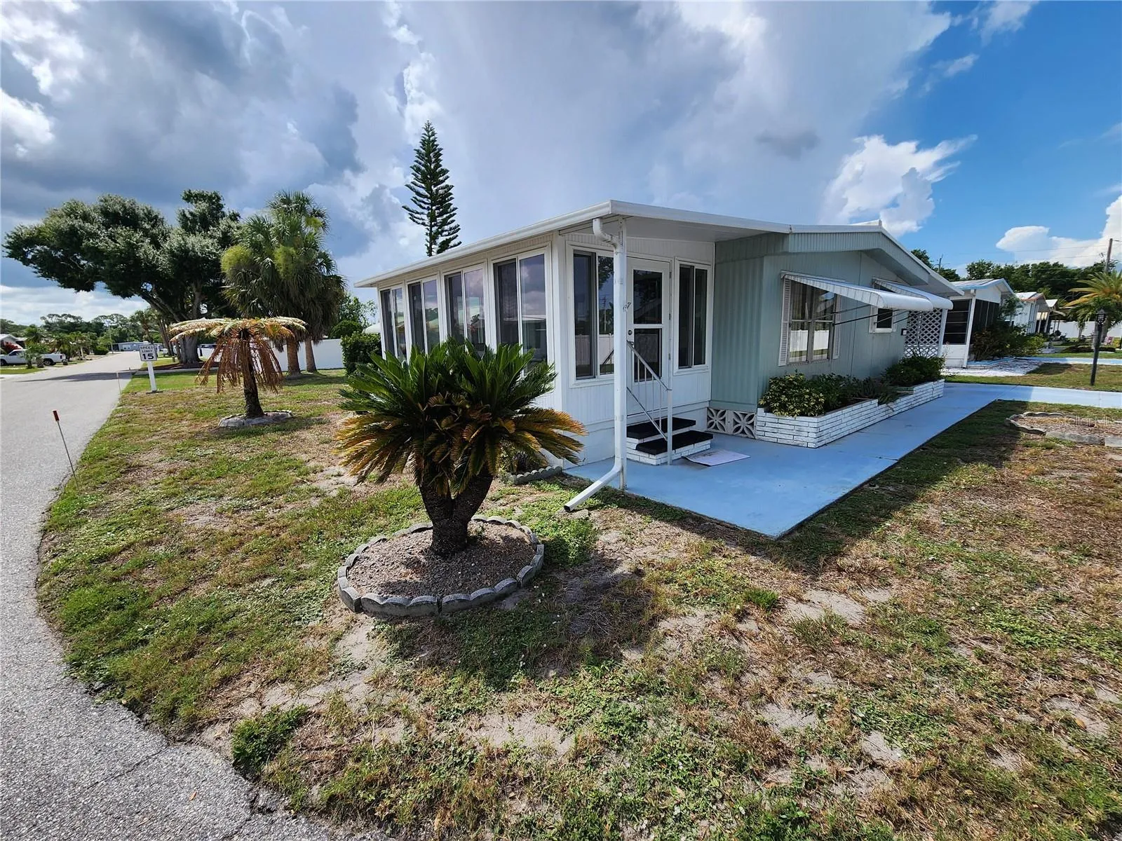 Side view, corner lot