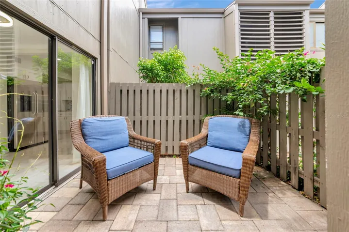 Entry Privacy Patio