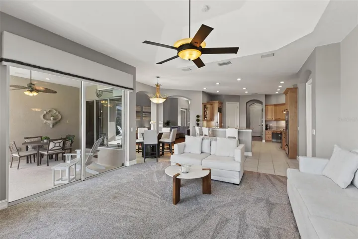 Outdoor views pouring into the living area