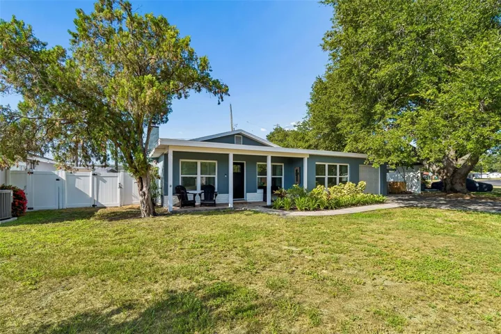 Welcome home to this spacious 4 bedroom home in the heart of Seminole.