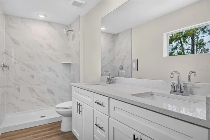 Primary En-Suite