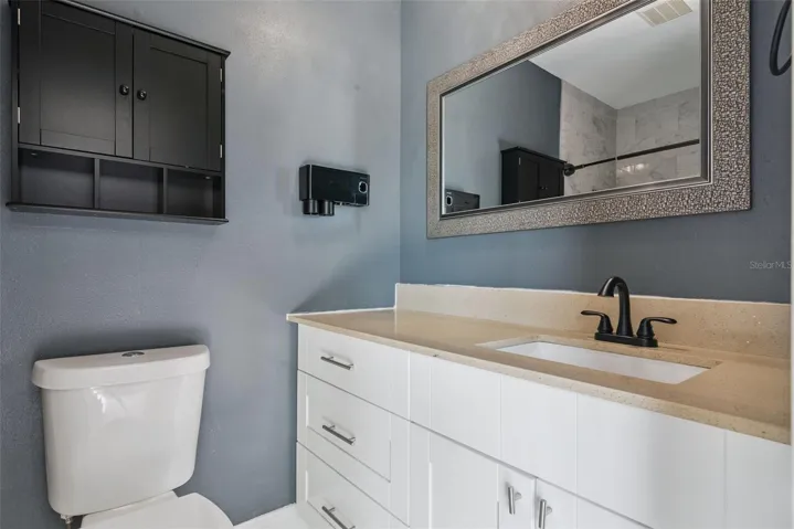 Primary Bathroom with Shower/Tub Combo