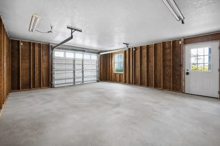 Garage 2