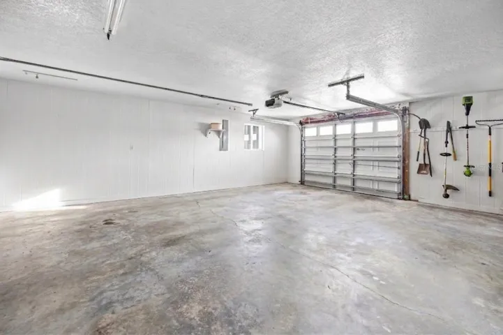 Garage 1
