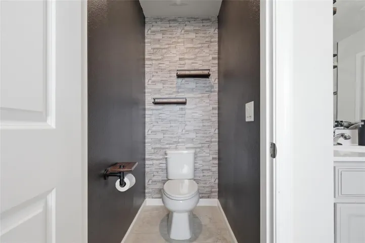 Primary water closet