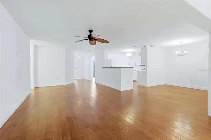 LIVING/DINING ROOM