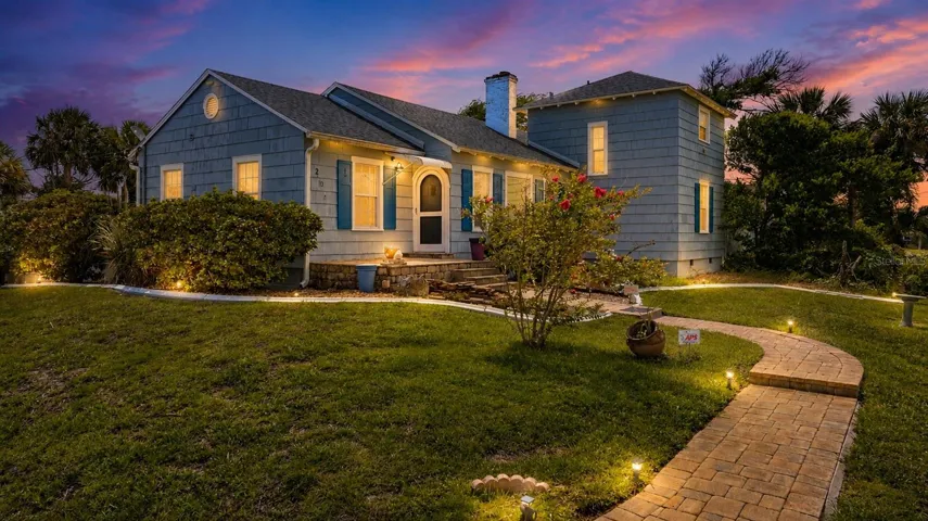 2045 S. Peninsula Drive twilight