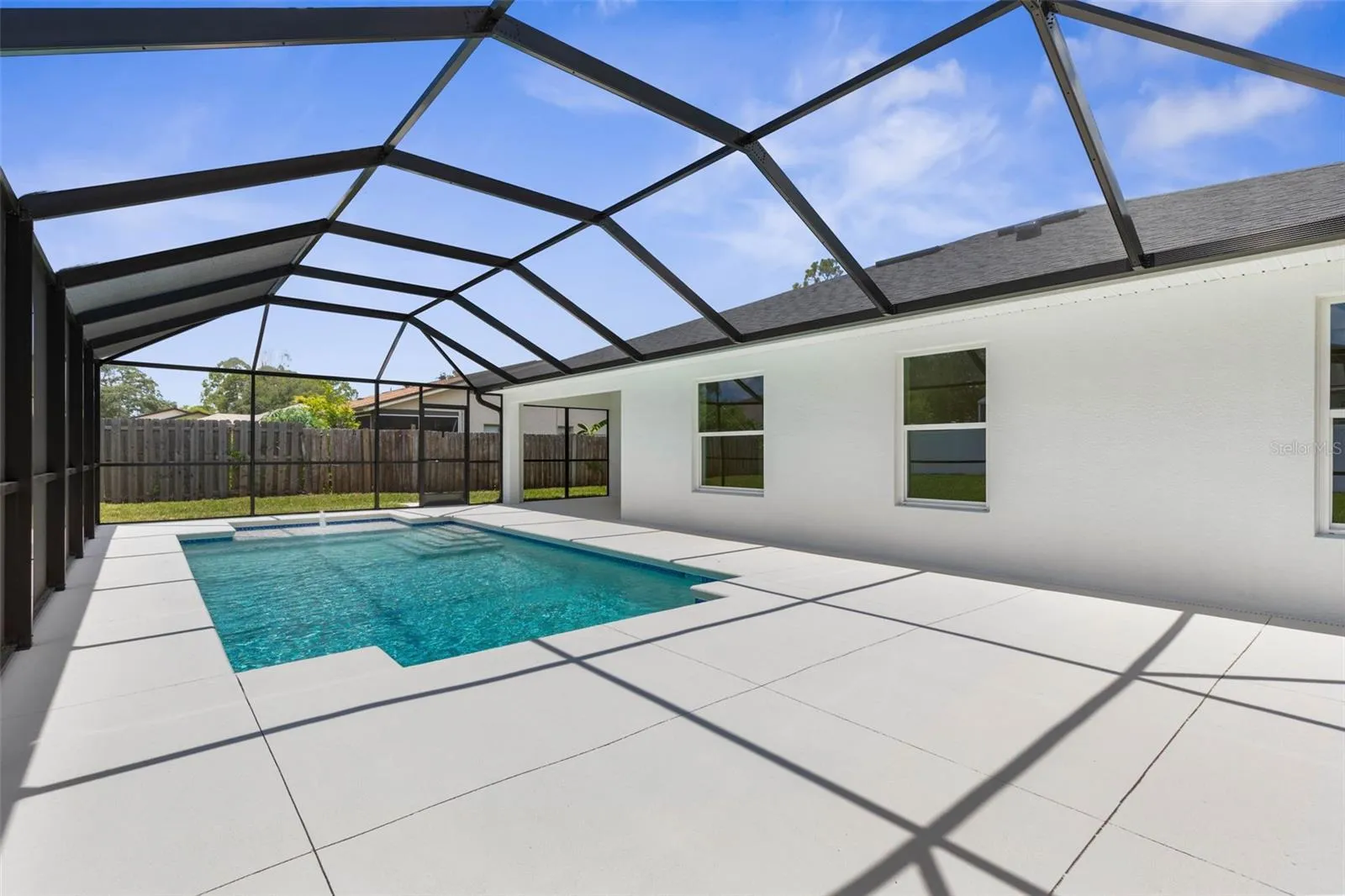 Plenty of space for your backyard oasis!