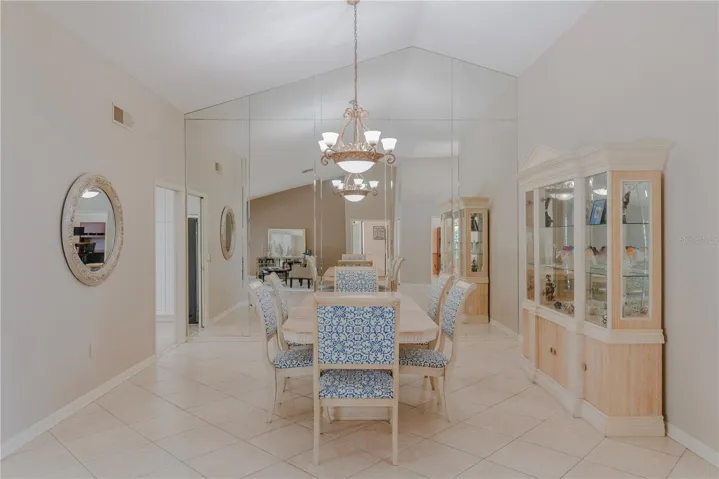 Dining room.