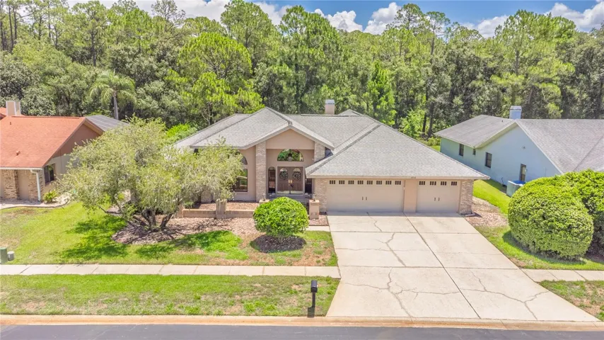 Welcome home to 3792 Windber Blvd in Palm Harbor!