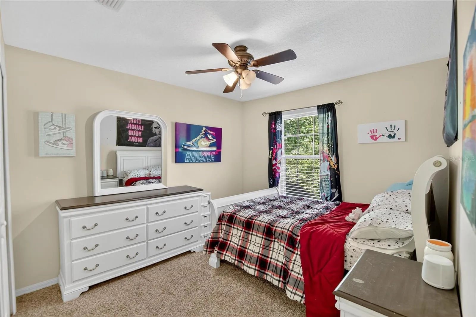Bedroom 1 - View 2