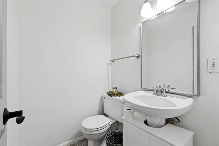 Half bath downstairs (Foyer)