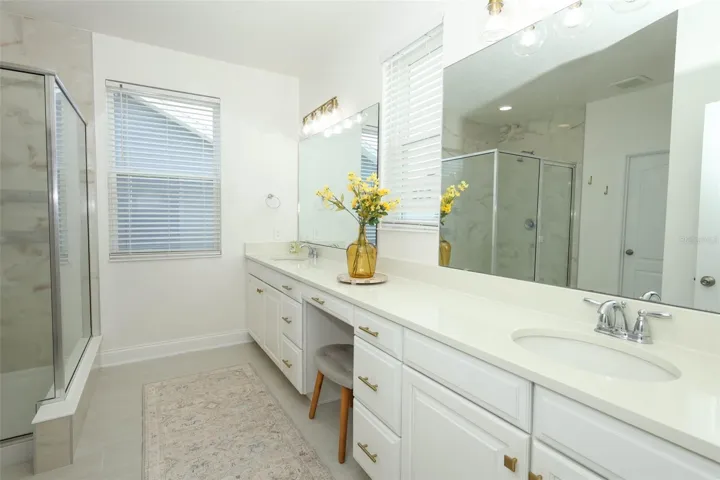 Owner's Bathroom - Upstairs