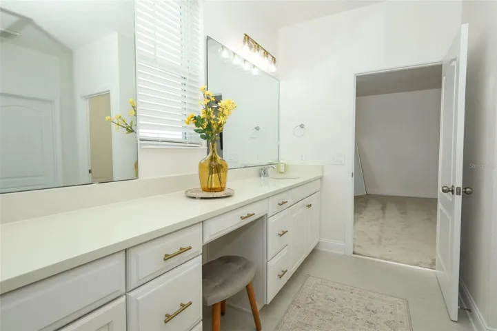 Owner's Bathroom - Upstairs