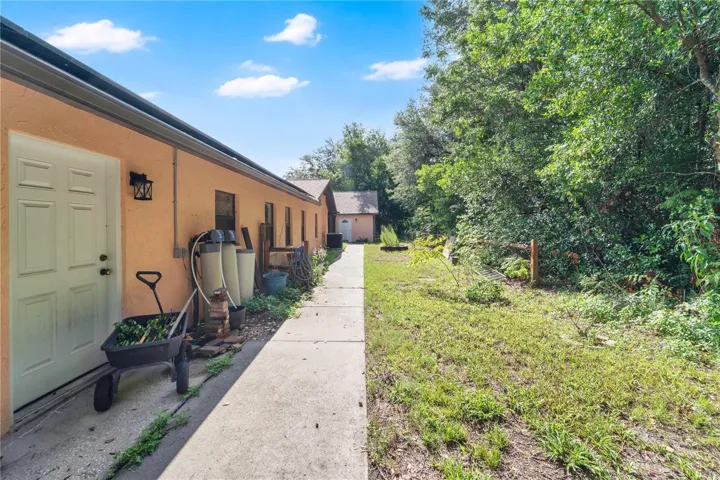 Private Side Entry to Bonus Room