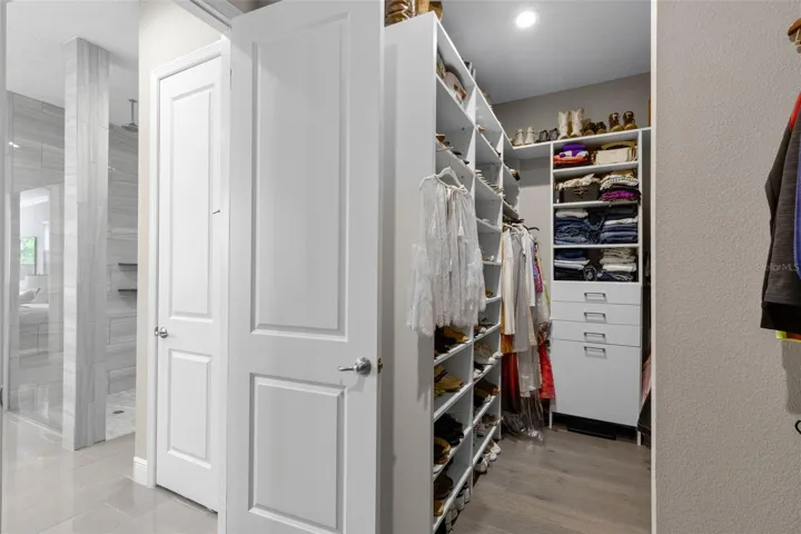 Walk in closets with built ins