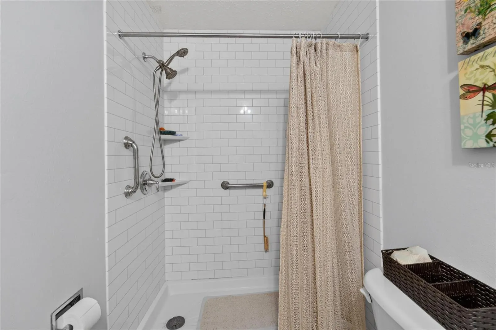 TB8526991 - shower