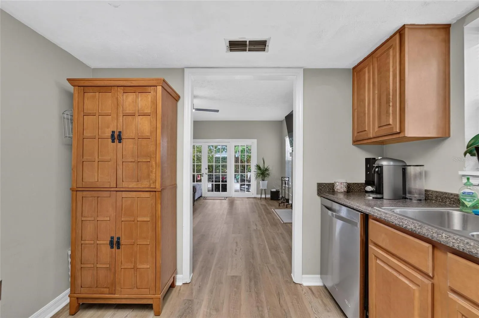 TB8526991 - access to great room