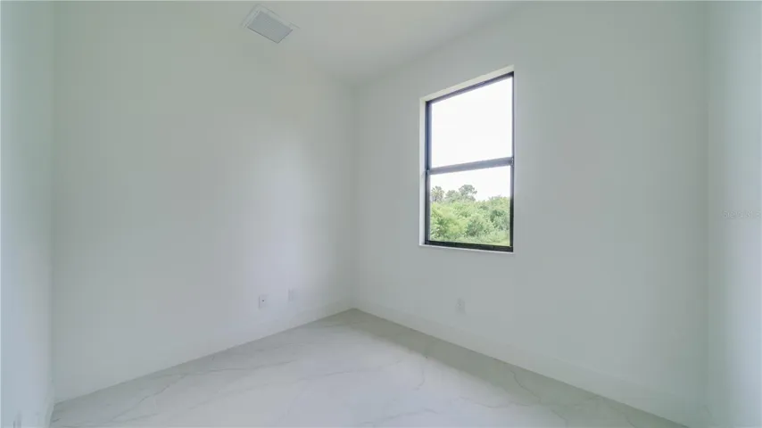 Den/Office/Playroom/Exercise Room! Very versatile!