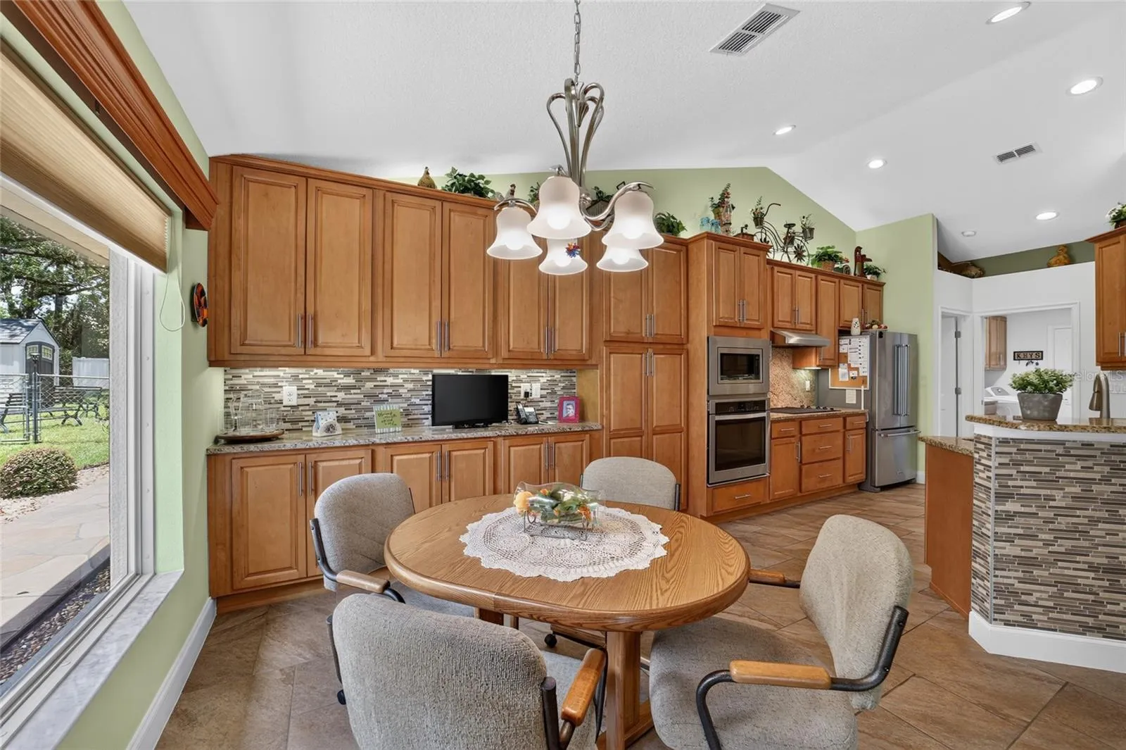 Dining area in kitchen