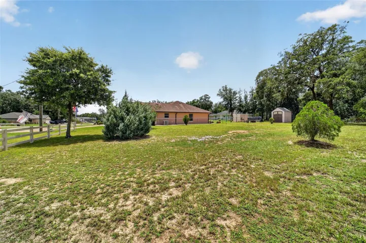 Extra lot from side of neighbor toward house