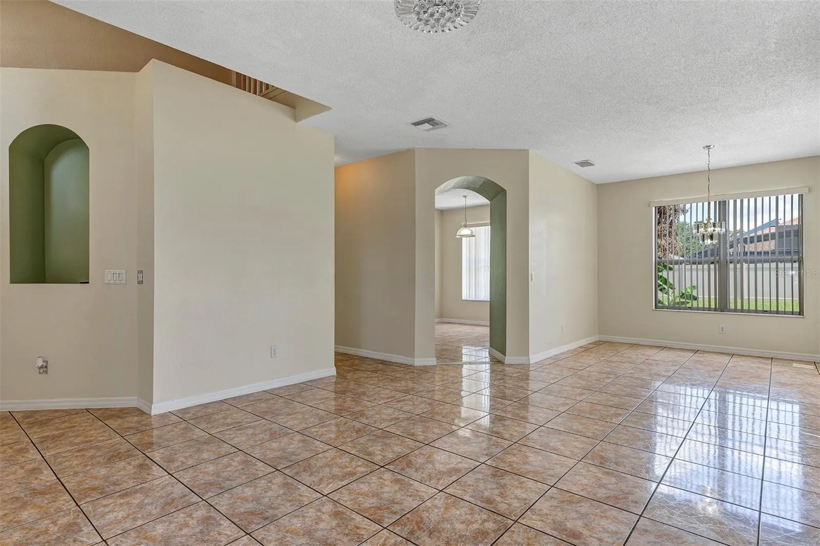 Living/Dining Room