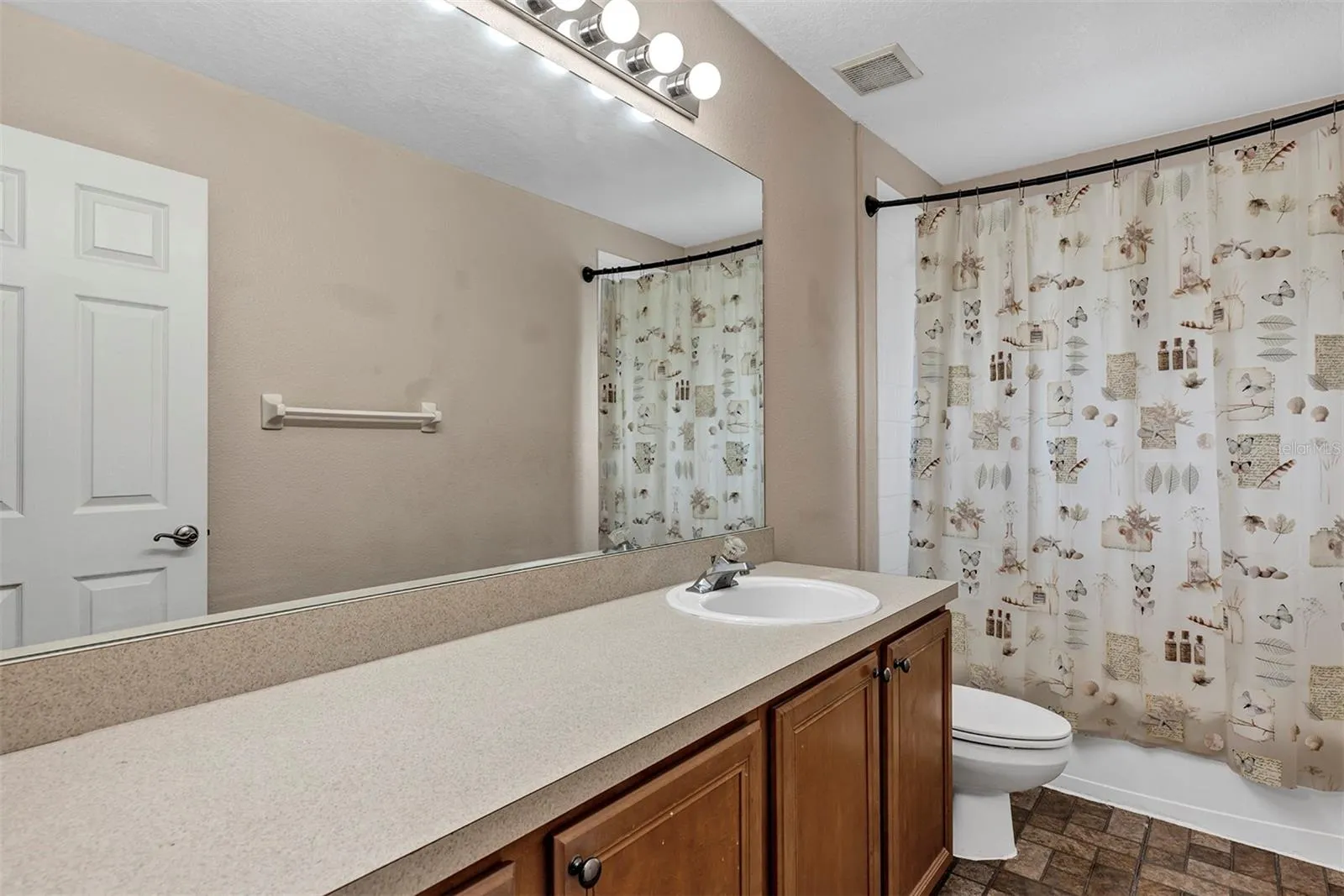 Upstairs second bathroom
