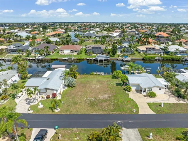 Rare find at this price!!!  Quick out for boating and sunset cruise. Build you dream home here! Block/Stucco or Doublewide manufactured home.  Perfect location.