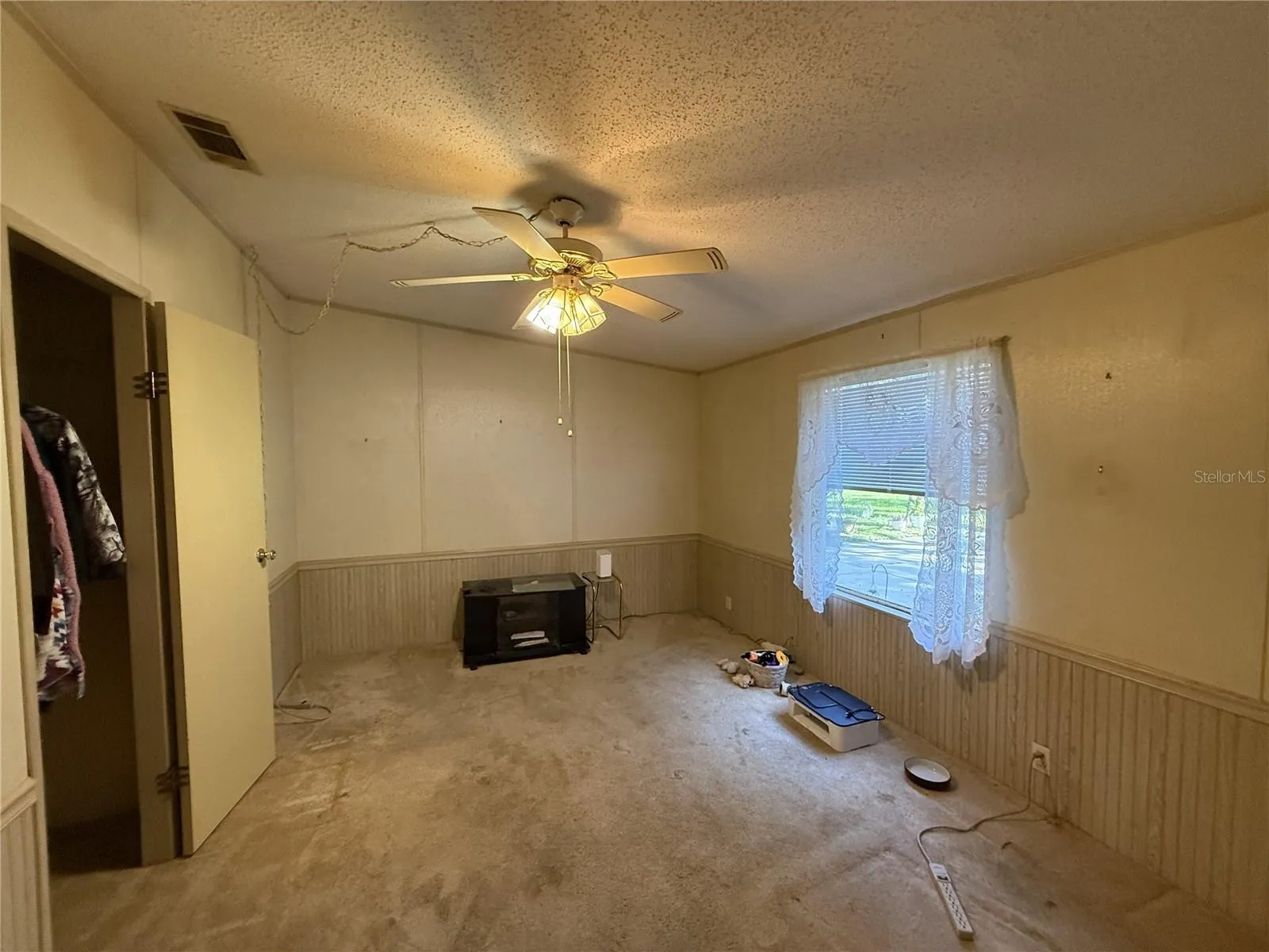 3rd bedroom/den/office/sitting room