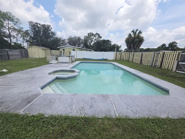 Huge Pool