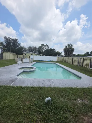 Huge Pool