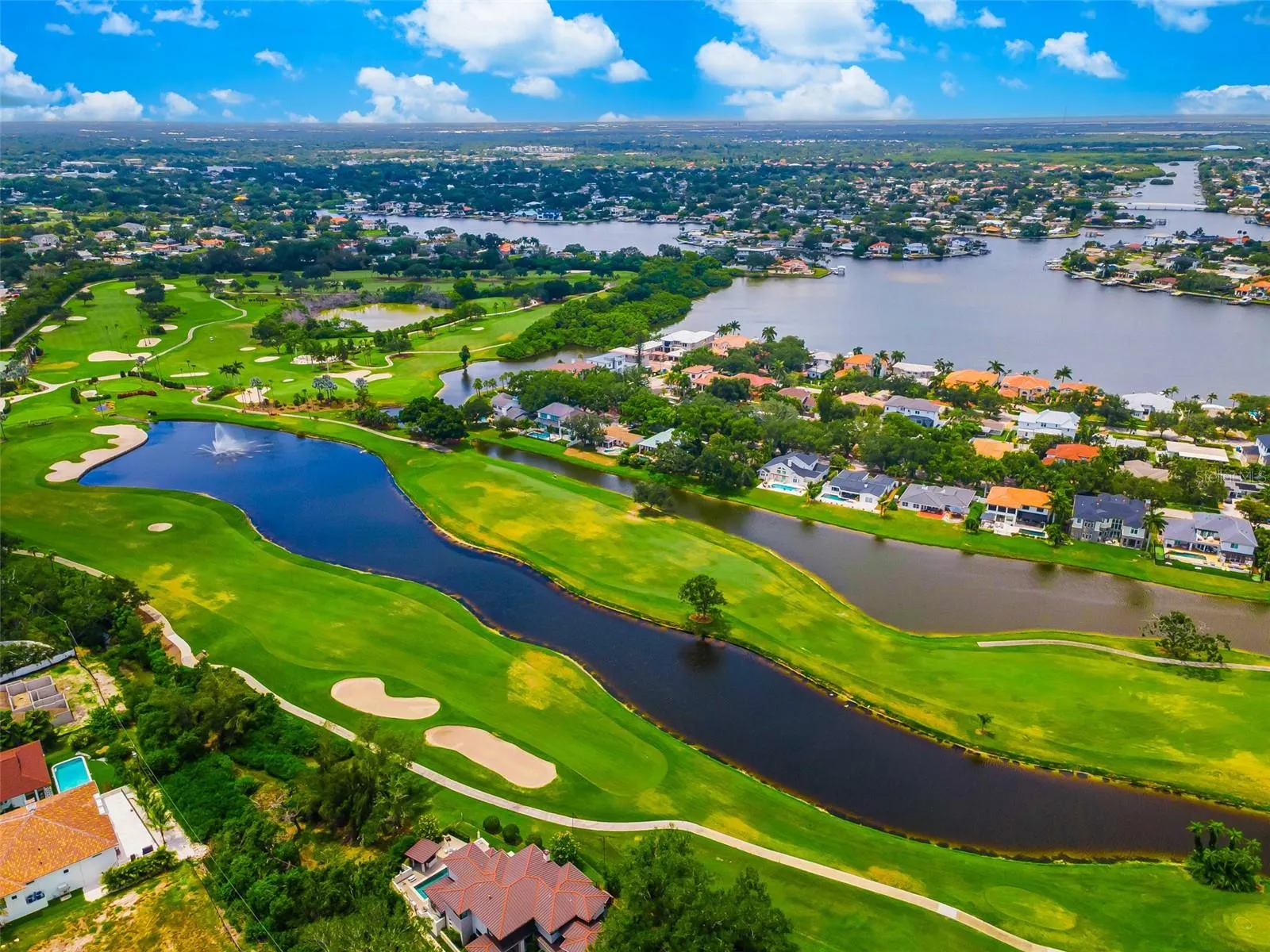 Located next to the Vinoy Golf course