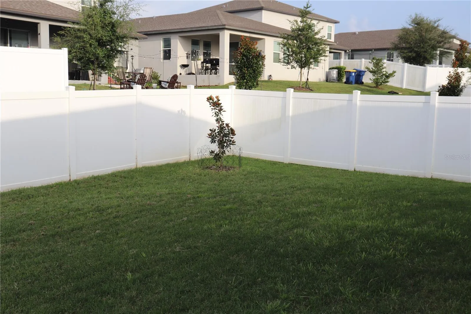 vinyl fence