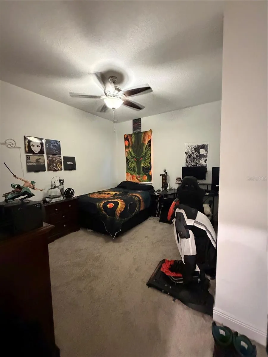 2nd bedroom