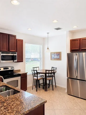 Kitchen Right