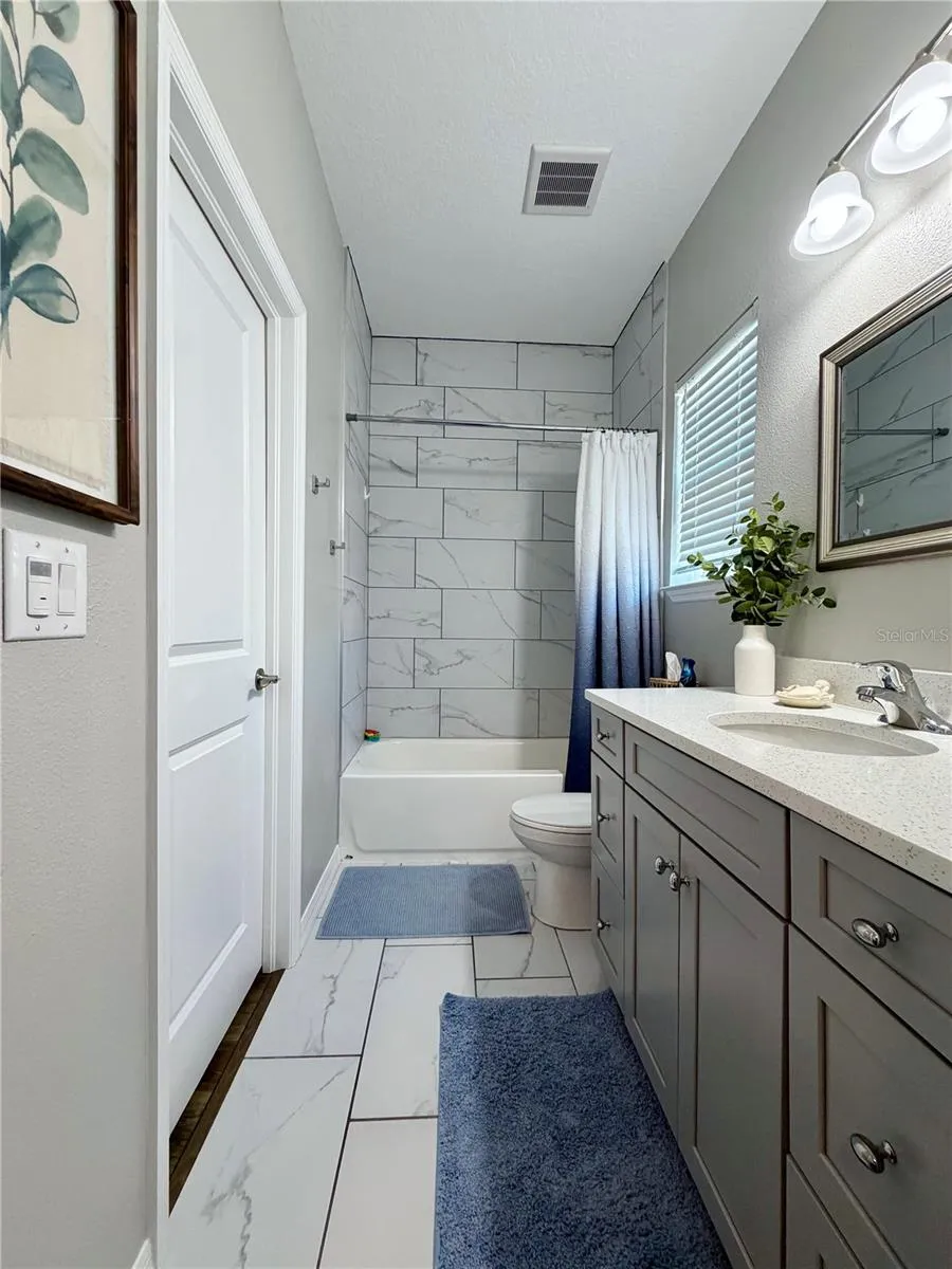 Jack & Jill Bath