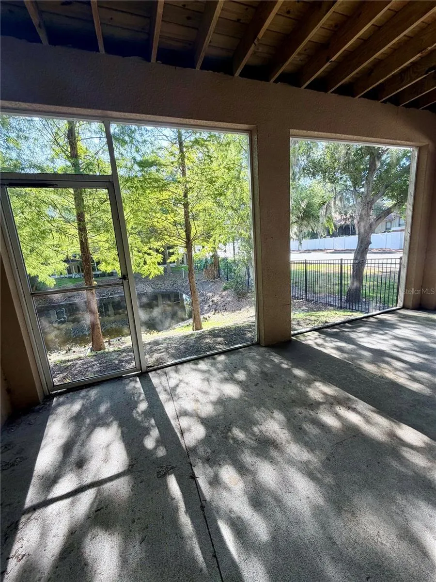 1st Floor Porch