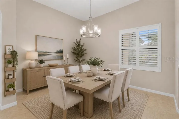 VIRTUALLY STAGED DINING AREA