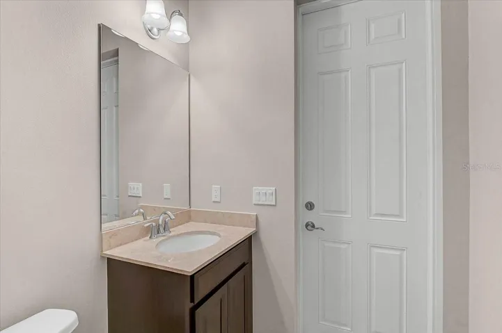 HALF BATH/POOL BATH