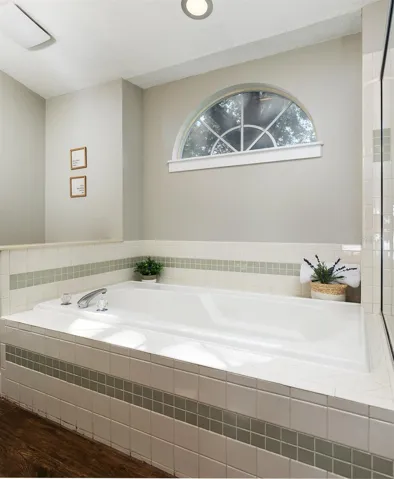 Garden Tub.