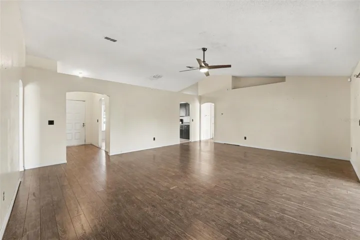 Open living/dining room floor plan