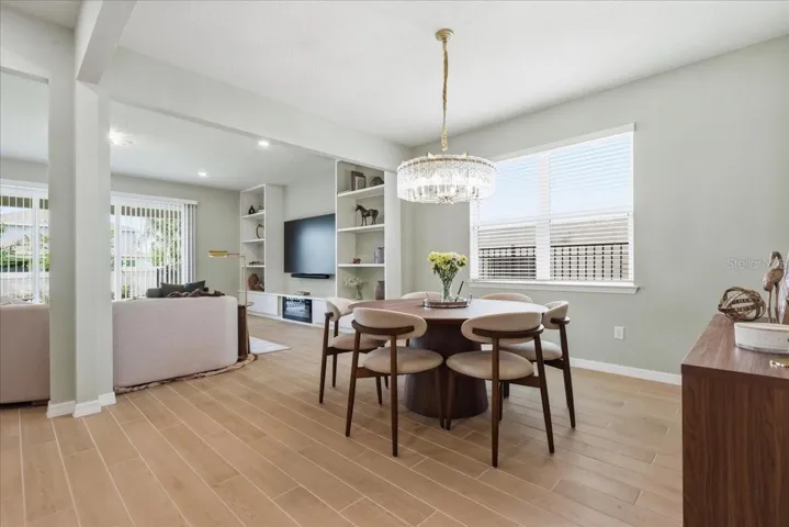 FORMAL DINING